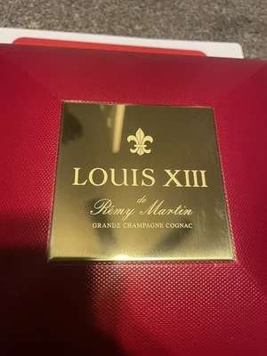 Remy Martin Luis XIII Coñac Baccarat Botella Vacía con Estuche 750ml Foto 1 de 4