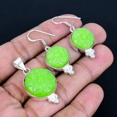 Juego de pendientes y colgantes enchapados en plata 925 tallados en calcedonia verde de 1,38" Foto 1 de 3
