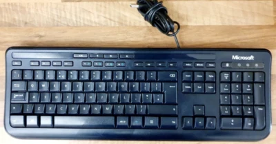 Microsoft Wired Desktop 600 USB Standard Polish Keyboard - Image 1 of 2