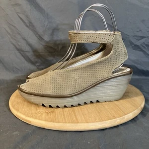 FLY London Yala sandalo con zeppa donna 10/41 pelle marrone/tortora punta aperta traforata - Foto 1 di 12