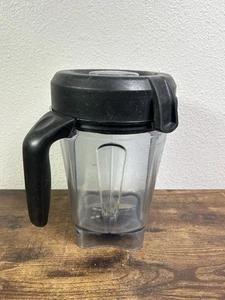 Vitamin 64oz Low Profile Container with Blade Lid Replacement - Used - Picture 1 of 14