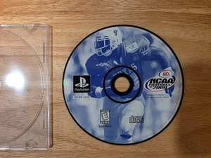 NCAA Football 2000 (Sony PlayStation 1 PS1 1999) solo gioco - testato - Foto 1 di 3