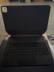 Apple Magic Keyboard for 12.9-inch iPad Pro 4th and 3rd Gen. - US English - Picture 1 of 5