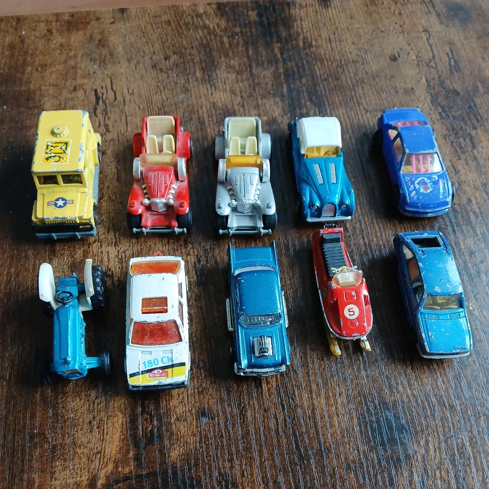 Lote de trabajo Majorette Morgan, Renault, Chevy, Simca, moto de nieve Foto 1 de 4