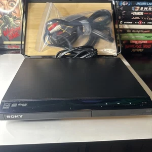 Reproductor de CD/DVD Sony DVP-SR210P con cable AV y HDMI SIN CONTROL REMOTO - Imagen 1 de 9