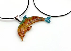 Pendant Real Baltic Amber Leather Strap Dolphin Design 2.47g - Picture 1 of 10