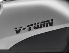 Autocollant vinyle V TWIN logo moto autocollants COULEUR PERSONNALISÉE. Jusqu'à 18 cm W
