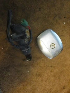 Suzuki GS 1100 GS1100 1983 interruptor de encendido y tapa de combustible con juego de bloqueo de llave. - Imagen 1 de 2