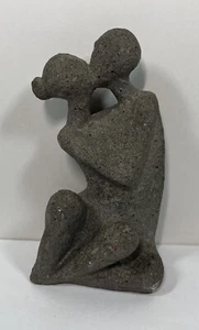 Mann & Frau küssend, Boho Wohndeko, Skulptur im abstrakten Stil, Hausdeko - Bild 1 von 6