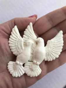 Doves Resin - Arts And Crafts Embellishment Handmade - Picture 1 of 1