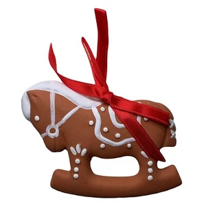 Adorno de terracota vintage estilo pan de jengibre caballo mecedor con cinta roja - Imagen 1 de 5