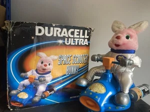 Vintage DURACELL Ultra Space Scooter Bunny - in Box NEEDS ATTENTION - Picture 1 of 7