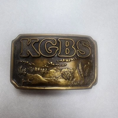 De colección 1976 KGBS 97 FM Estación de Radio de Los Ángeles Hebilla de Cinturón Indiana Metal Craf Foto 1 de 4