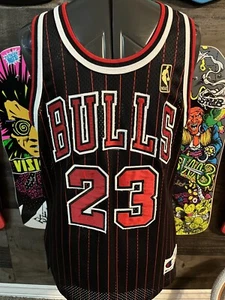 Champion Michael Air Jordan Chicago Bulls Nadelstreifen Authentic Trikot 44 Gold - Bild 1 von 18