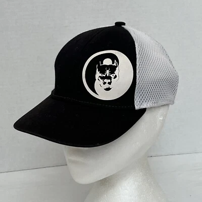 Gorra New Era elástica espalda negra/blanca talla ajustable: juvenil Foto 1 de 4