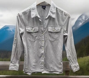 Patagonia Shirt Women's XS White Button Up Organic Light Cotton Gray Stripes - Picture 1 of 23