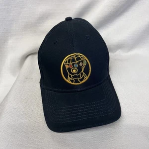 Rare Avengers Infinity War Hat Cast & Crew Gift Fitted Gauntlet Marvel Logo XL - Picture 1 of 8