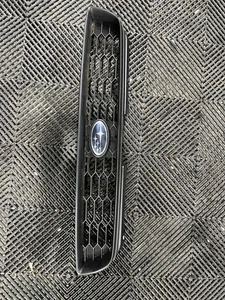 Subaru Impreza Bugeye 2001-2003 Upper Centre Front Air Intake Grille Grill V7 S - Picture 1 of 6