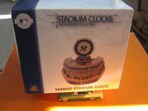 FOREVER COLLECTIBLES YANKEE STADIUM CLOCK