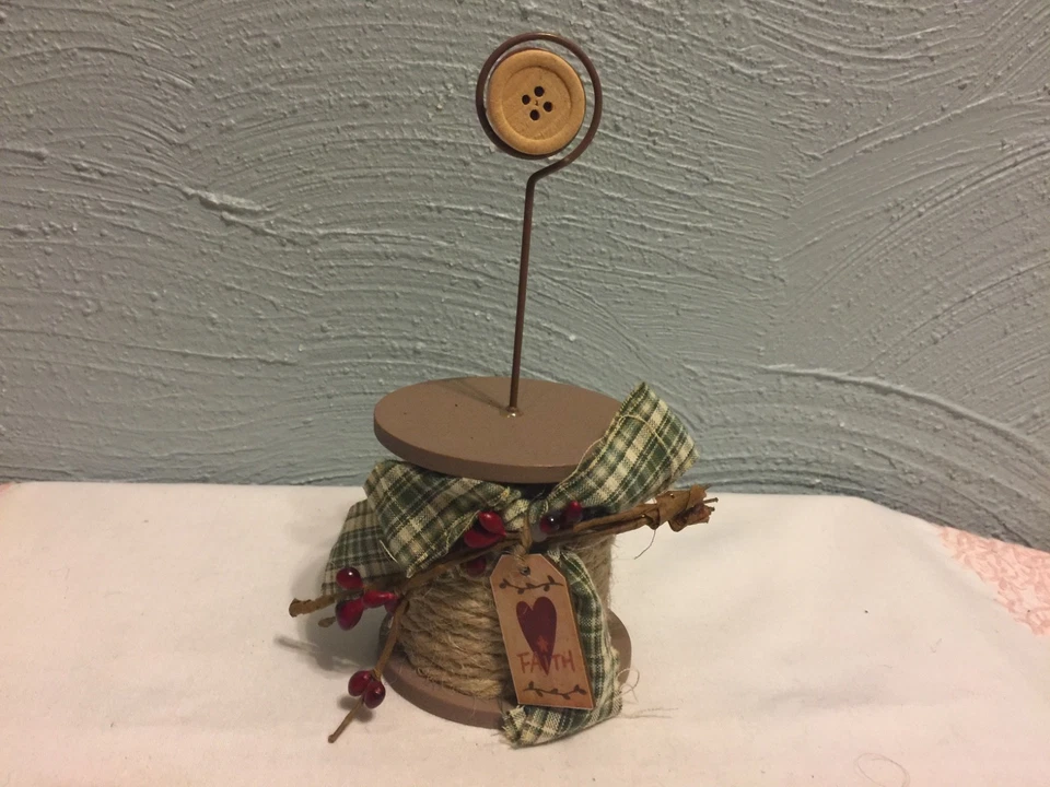 Rustic Metal Wire Spool Photo Picture Holder  - Image 1 of 2