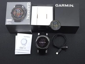 Garmin Fenix 8 AMOLED 51 mm saphir gris carbone DLC titane noir 010-02905-20 - Photo 1 sur 18