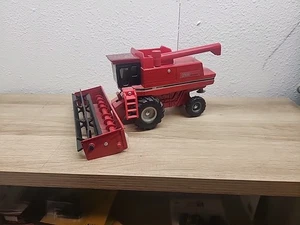 Ertl 1/32 Case International 1680 Axial Flow Combine - Picture 1 of 6