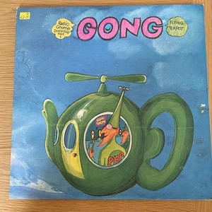 Gong Flying Teapot Radio Gnome Invisible Part 1 Vinyl Record LP VIRGIN V2002 VG+ - Foto 1 di 6