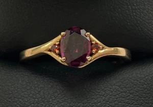 9ct gold almandine garnet  ring - size S - Picture 1 of 10