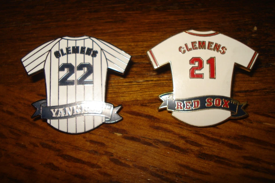 Par de prendedores de jersey Roger Clemens.  Yankees y Medias Rojas Foto 1 de 1