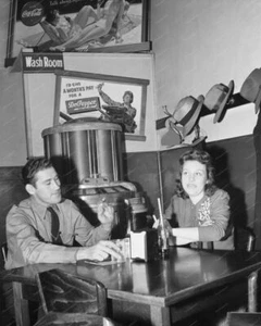 Seeburg Hi Tone Jukebox Dr Pepper & Coca Cola Signs 8x10 Reprint Of Old Photo - Picture 1 of 1