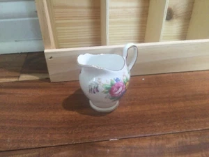Tuscan Fine English Bone China Creamer "Bouquet" No. C7200 - Picture 1 of 5