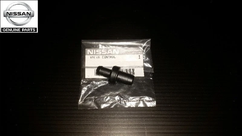 **GENUINE NISSAN** X-trail T30 PCV Valve Crankcase Ventilation SR20VET - image 1 of 1