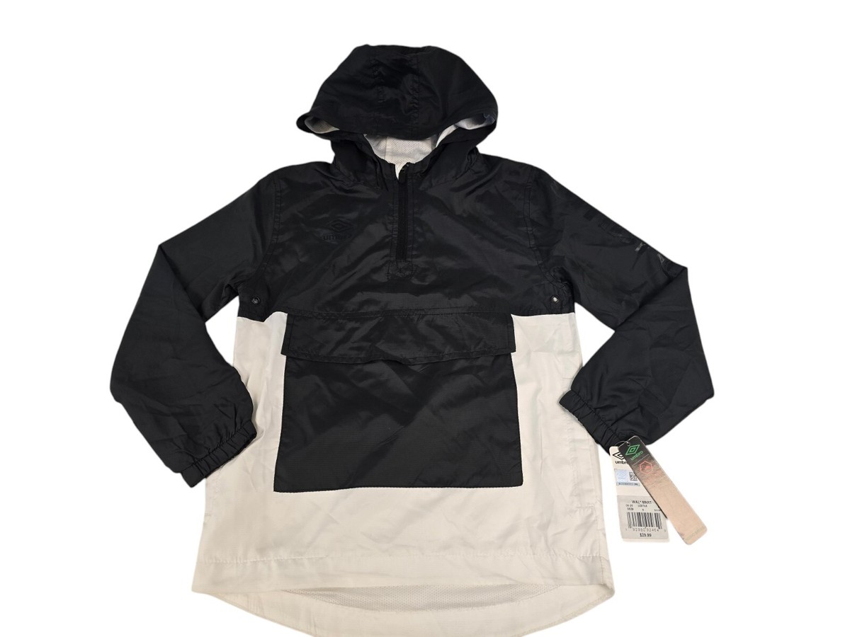 新品未使用 UMBRO FORSOMEONE WIND JACKET BLACK NEW Umbro Boys Small Jacket Black/White Wind Water Repellent