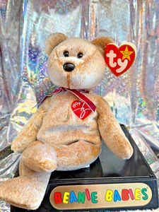 TY Retired Original Beanie Babies - 1999 SIGNATURE BEAR - Taupe Bear w.cranberry - Picture 1 of 1