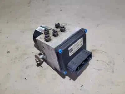 2007-2010 Chevy Silverado GMC Sierra 2500 3500 ABS Anti-Lock Brake Pump Assembly - Image 1 of 4