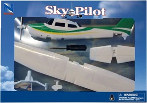 1:42 Cessna 172 Skyhawk with Wheel Diecast Aircraft, for 12 Months to 500 Months - Picture 1 of 12