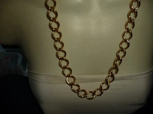 GOLD TONE 11'' LONG LINK CHAIN 1/2'' WIDE NECKLAC #19/5 - Picture 1 of 4
