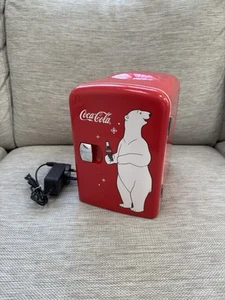Coca Cola Minikühlschrank 4L kleiner Kühlschrank 6 Dosen Tischkühlschrank leise - Bild 1 von 16