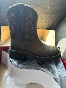Cowgirl Boots - Picture 1 of 4