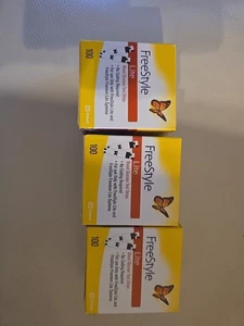 Freestyle Lite Blutzuckerteststreifen - 100 Stück 3 Boxen  - Bild 1 von 7
