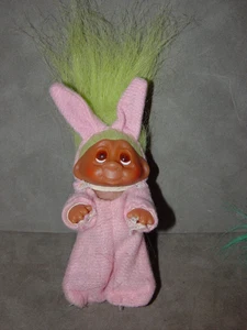 Muñeca Troll 3" Presa Conejo de Pascua Conejo Rosa - Imagen 1 de 1
