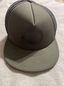 Quicksilver Snapback Adjustable Hat Green. Backmesh - Picture 1 of 5