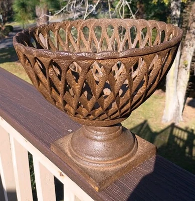 Antiguo frutero francés antiguo vintage de hierro fundido Art Deco de 1900 Foto 1 de 4