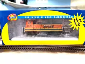HO Athearn #95807 Burling Northern Santa Fe SW1000 #3648 DC-DCC Quick Plug Equip - Picture 1 of 2