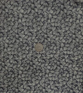 Tela acolchada de algodón con estampado Cranston de 2 yardas - Tonos de hojas grises/blancas - Imagen 1 de 1