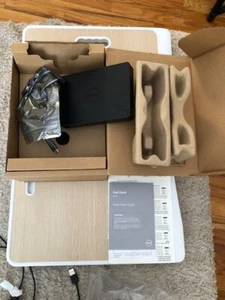 Dell USB-C Docking station K17A001 Model K17A with AC adapler - Photo 1/1