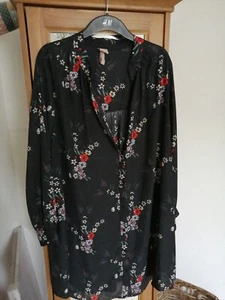 H&m bib   Bluse lang - Blusenkleid- schwarz geblümt Gr. 54.. - neu - Bild 1 von 3