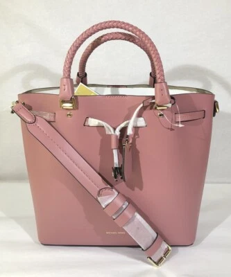  Bolso tipo cubo Michael Kors Blakely mediano de cuero Foto 1 de 4