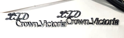 1982 1983 1984 1985 1986 1987 Ford LTD CORONA VICTORIA EMBLEMA LOGOTIPO ESCRITURA CROMADA Foto 1 de 4