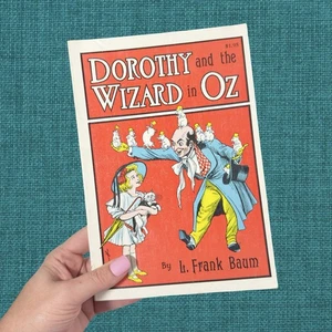Vintage 1960s π DOROTHY AND THE WIZARD OF OZ π L. Frank BAUM Softcover Book - Foto 1 di 16